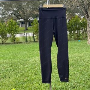 Lululemon limited release wunder under